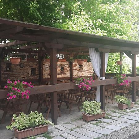 Семеен Хотел-Ресторант Маламовата Къща Gotse Delchev Buitenkant foto