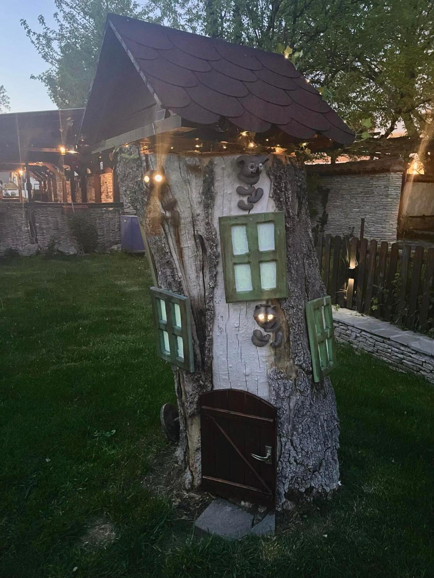 Семеен Хотел-Ресторант Маламовата Къща Gotse Delchev Buitenkant foto